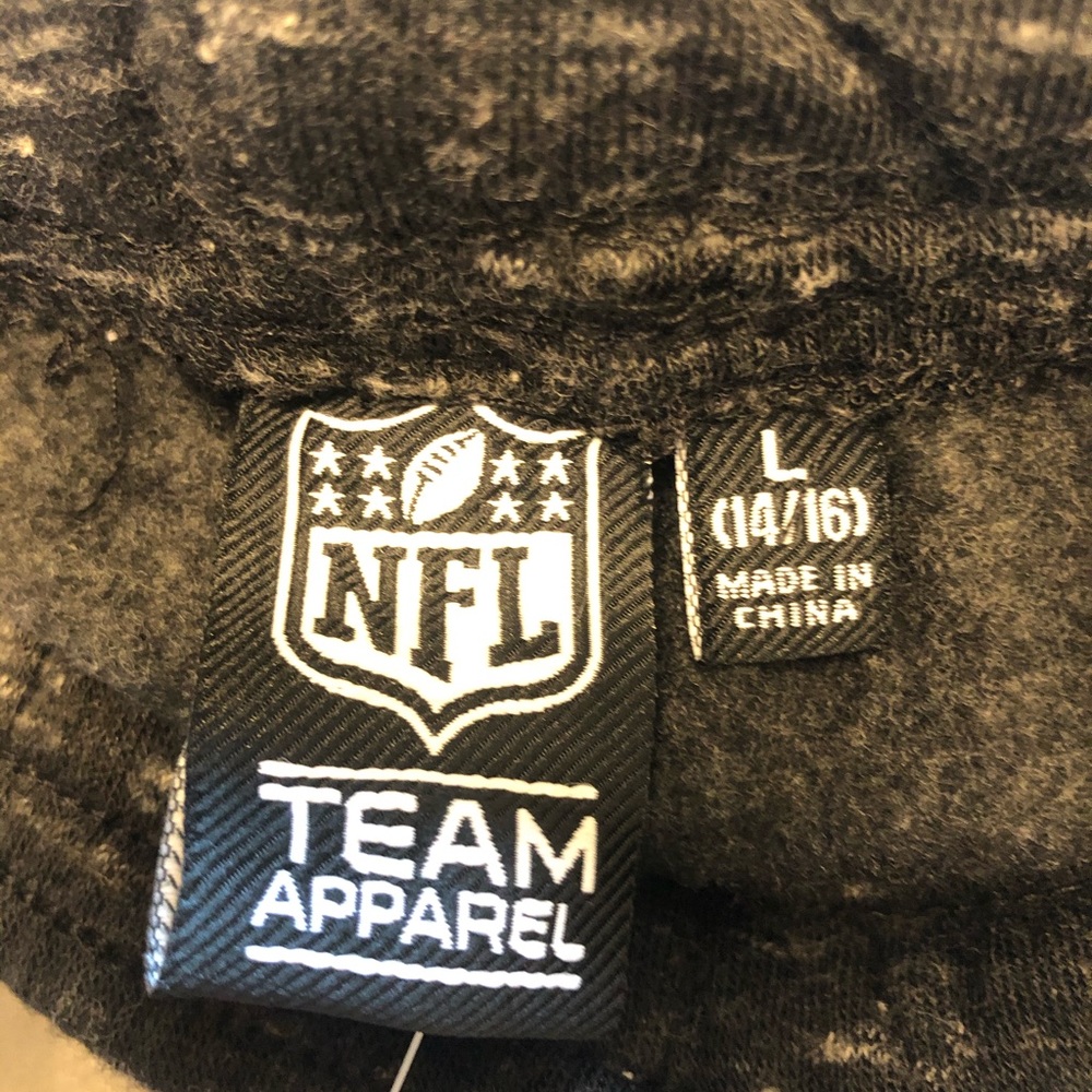 Pats Sweats - Picture 3 of 3